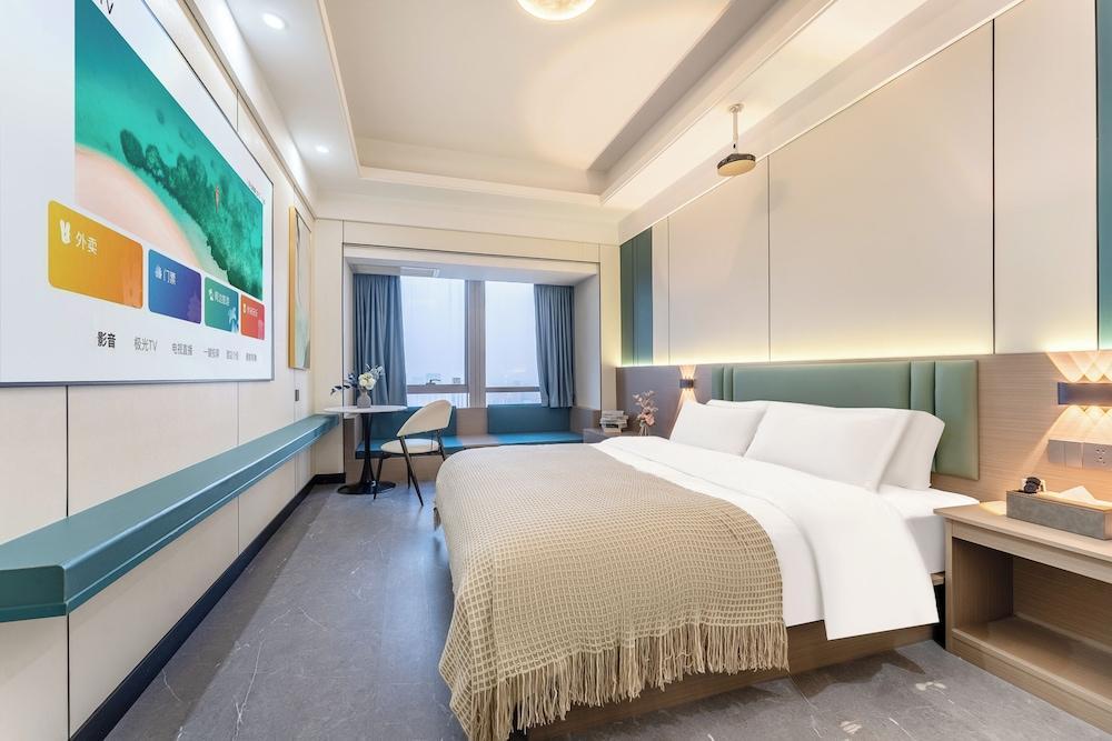 STAR STAGE International Apartment Hotel Free transportation to Canton Fair Room Type - Business Double Room, City View