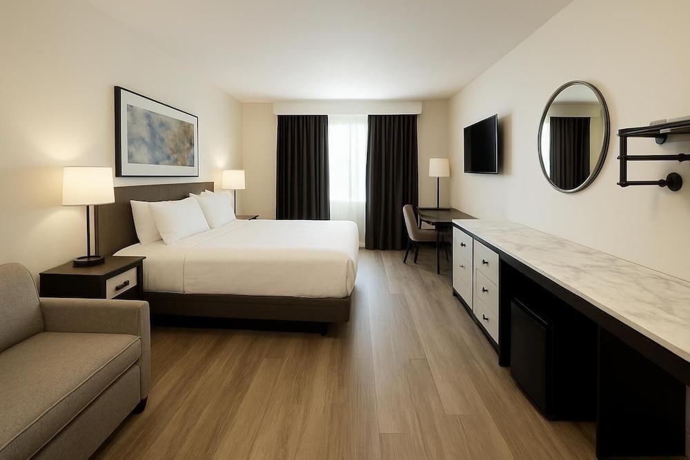 Nova Hotel JFK Room Type - Deluxe Studio Suite