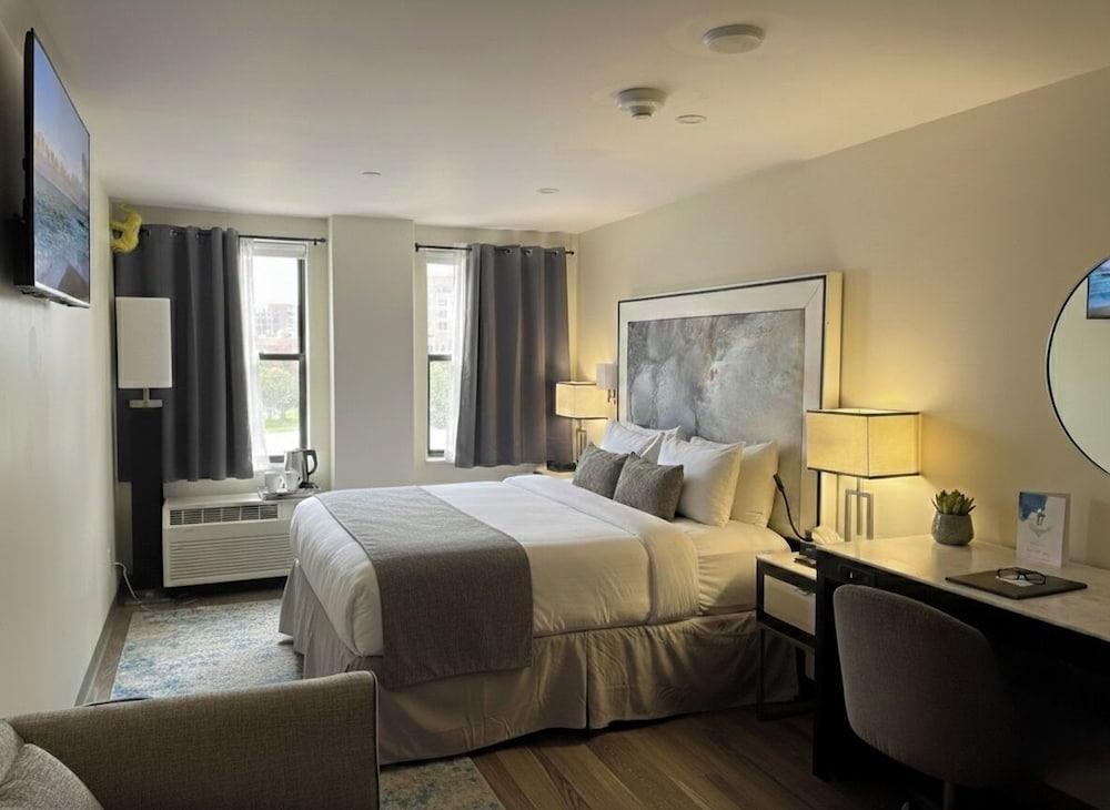 Nova Hotel JFK Room Type - Deluxe Studio Suite