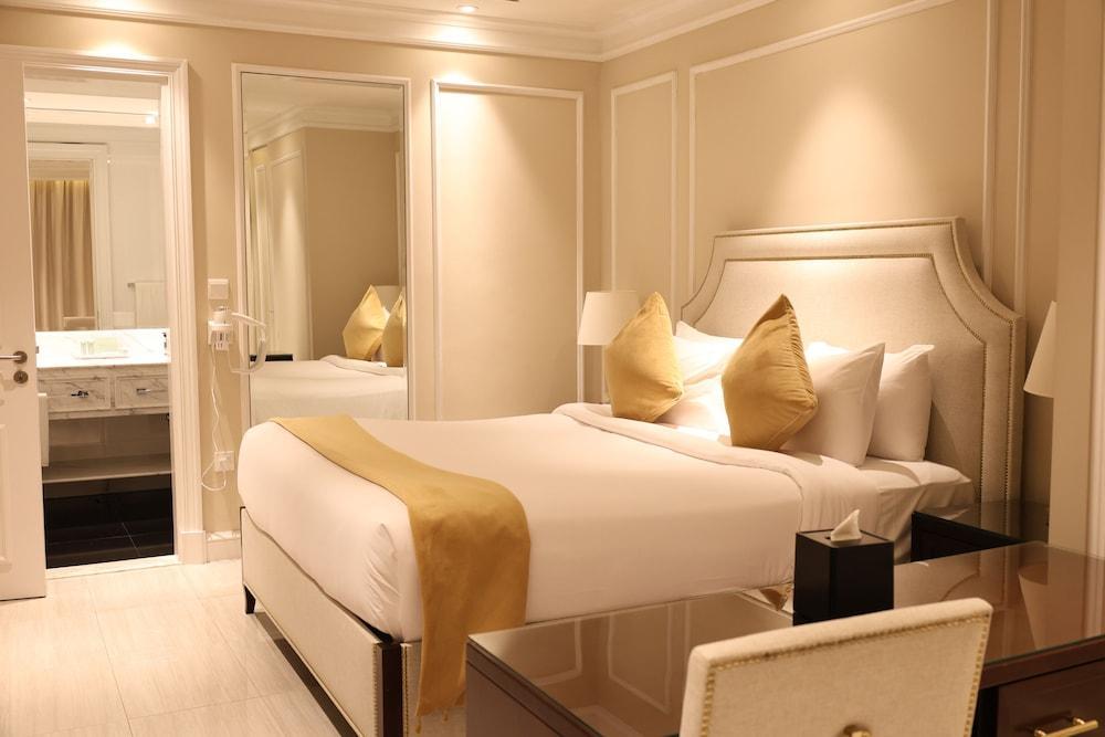 Westpac Hotel & Suites - Westbay Doha Room Type - Junior Suite, Sea View