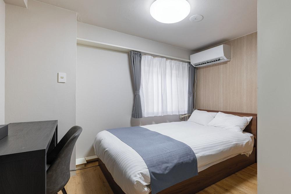 Sleep Inn Gotanda Room Type - Economy Double Room