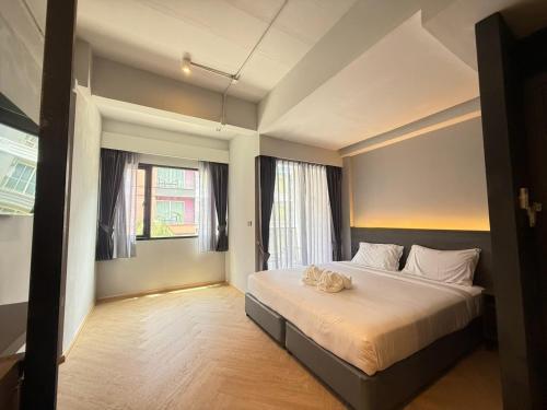 Leon's Loft House Room Type - Deluxe