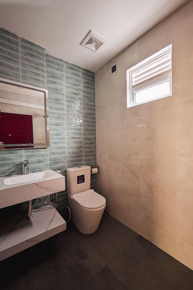 Kings Grand Hotel Room Type - Deluxe Twin Room