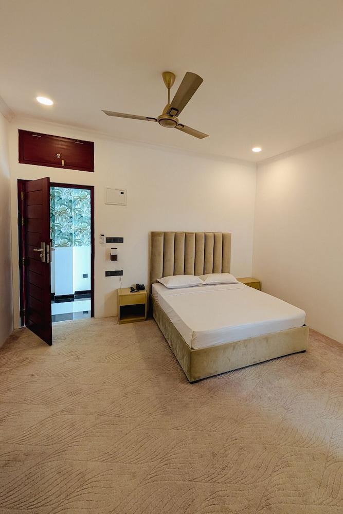 Kings Grand Hotel Room Type - Superior Room