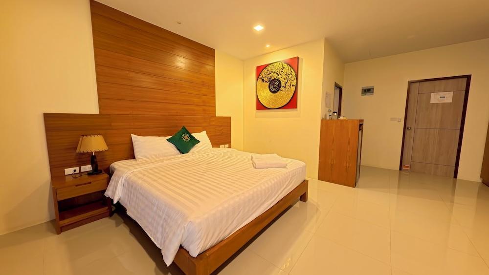 Baan Phu Chalong Place Room Type - Luxury Double Room