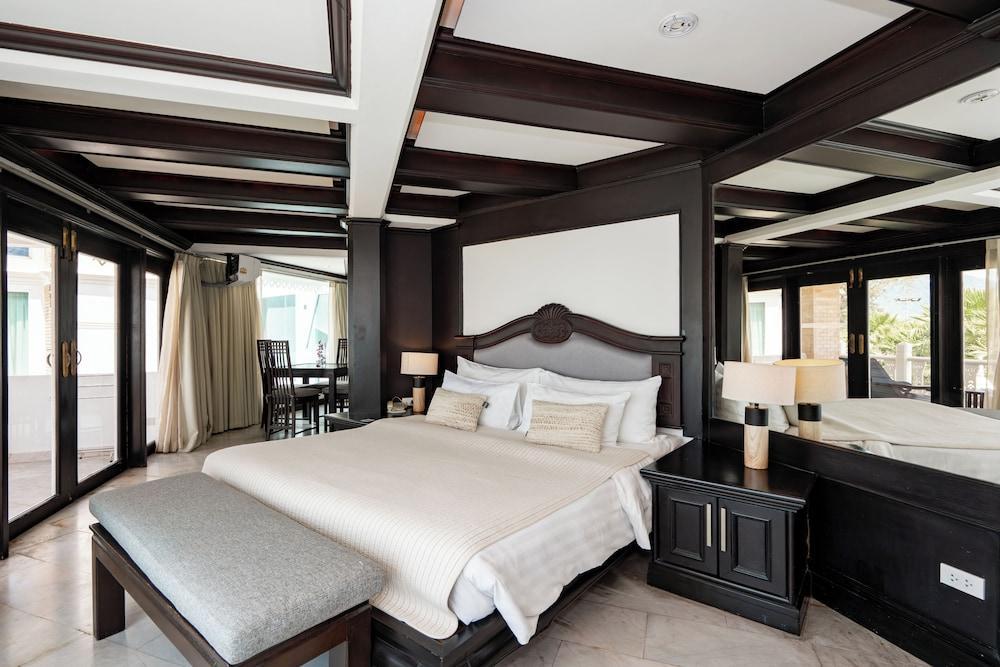 The Taksim Royal Beachfront Resort Room Type - Suite Oceanview