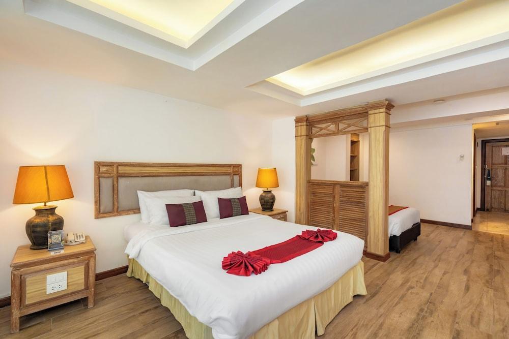The Taksim Royal Beachfront Resort Room Type - Standard Triple Room