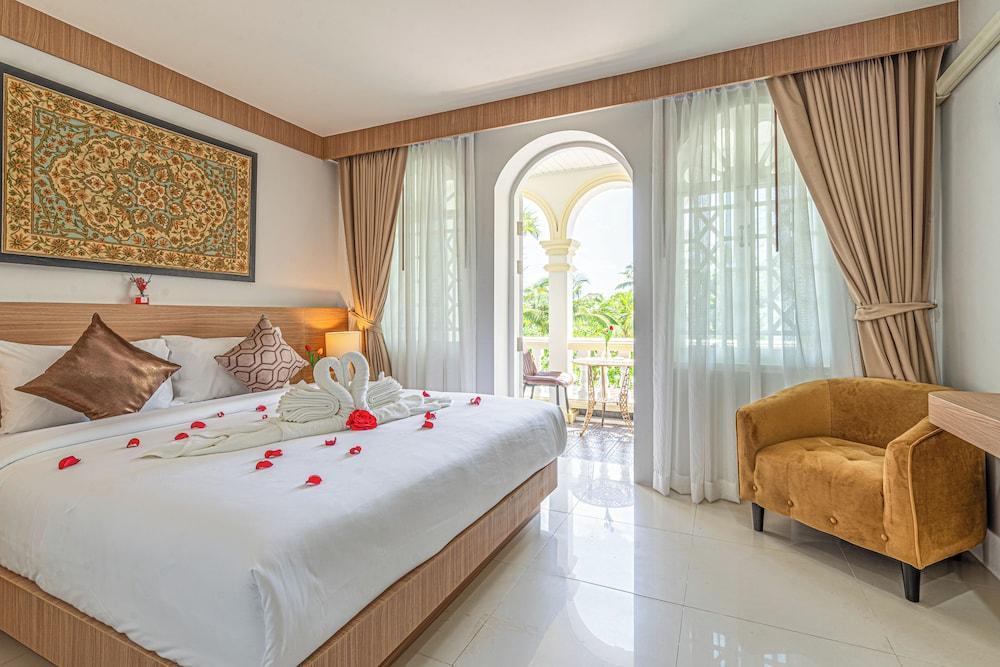 Seaside Patong House Room Type - Deluxe Double Room, Balcony, Sea View