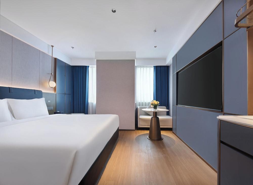 Jinglai Hotel · Bushe - Shanghai Bund Branch Room Type - Deluxe King