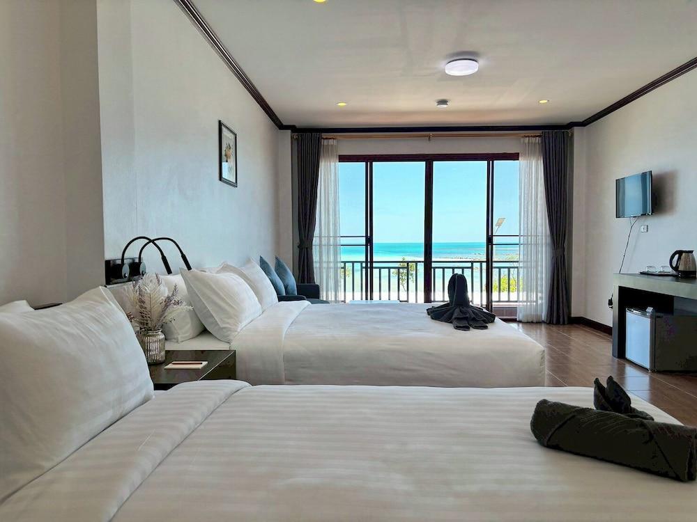 ClayHouse SAMUI Boutique Hotel Room Type - Seaview Comfort Family 3 Pax