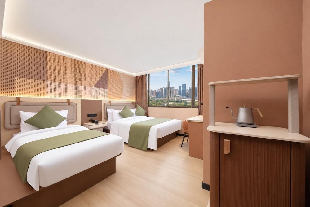 A Hotel Farrer Park - Newly Renovated Room Type - Family Classic, Window