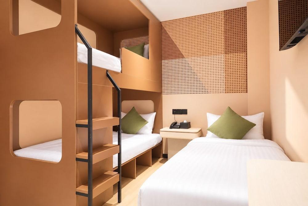 A Hotel Farrer Park - Newly Renovated Room Type - Family Triple Room, No Windows A Hotel Farrer Park - Newly Renovated Room Type - Family Triple Room, No Windows
