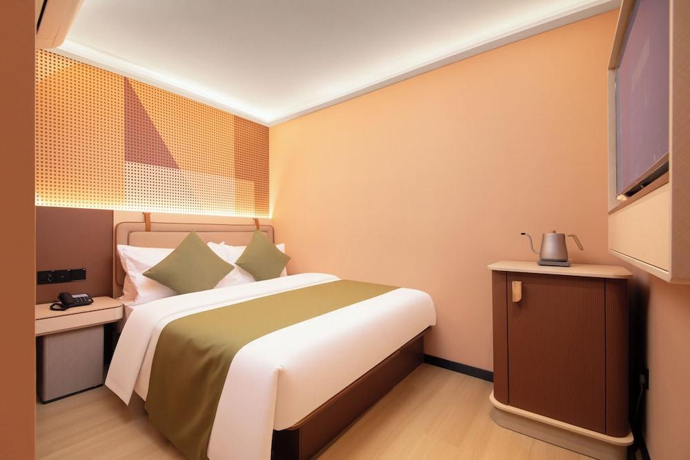 A Hotel Farrer Park - Newly Renovated Room Type - Superior Double Room, No Windows