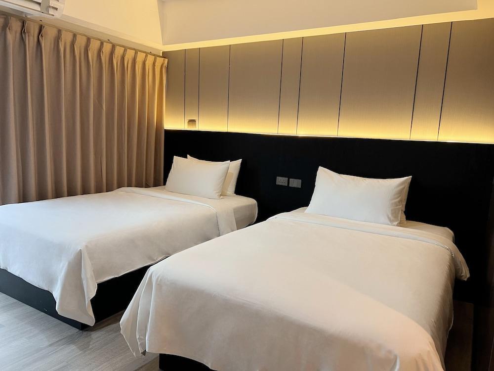 X Hotel Pattaya Room Type - Deluxe Double or Twin Room
