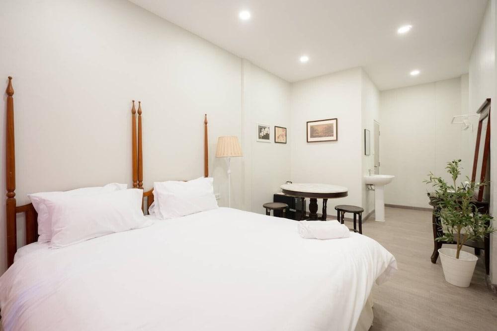 CASA Yaowarat Room Type - Deluxe Studio