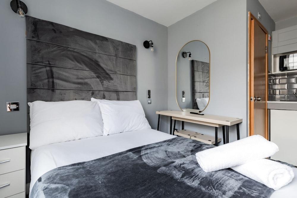 Britannia Hyde Park Hotel By PLI Room Type - Economy Studio, Private Bathroom