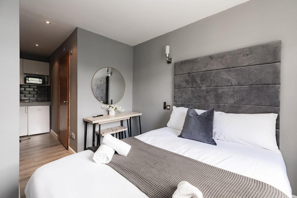 Britannia Hyde Park Hotel By PLI Room Type - Standard Apartment, Private Bathroom