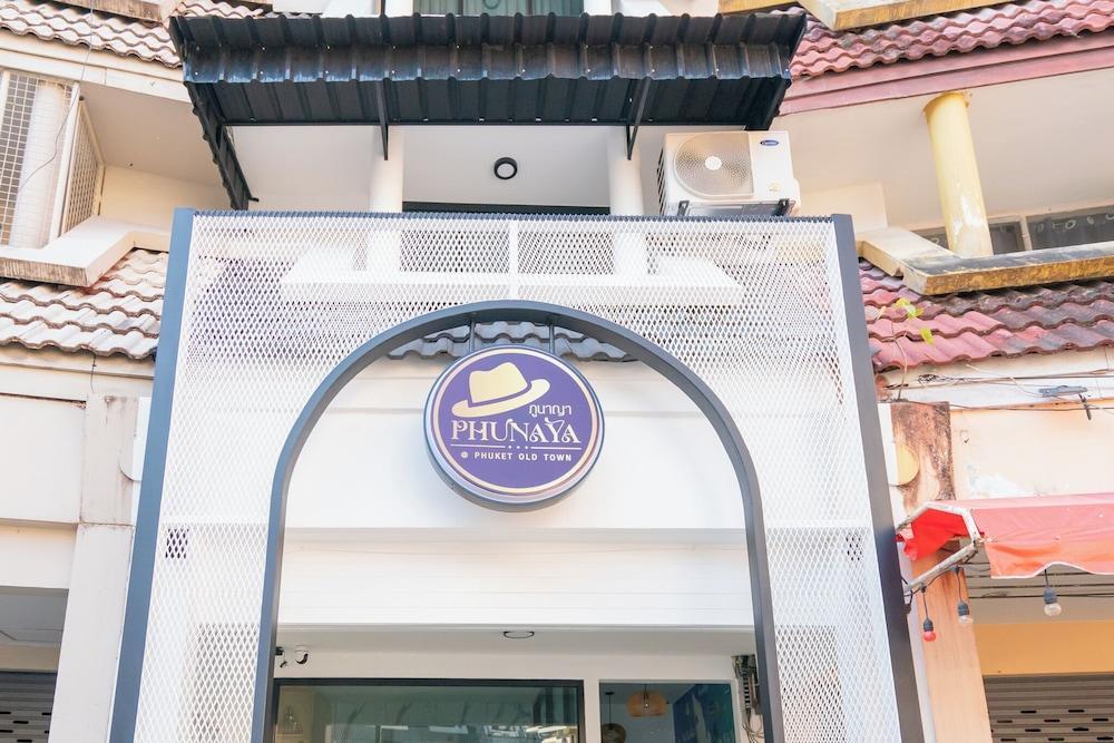 Phunaya Phuket Oldtown Hotel