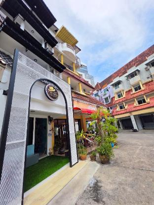 Phunaya Phuket Oldtown Hotel - Tap to explore photos
