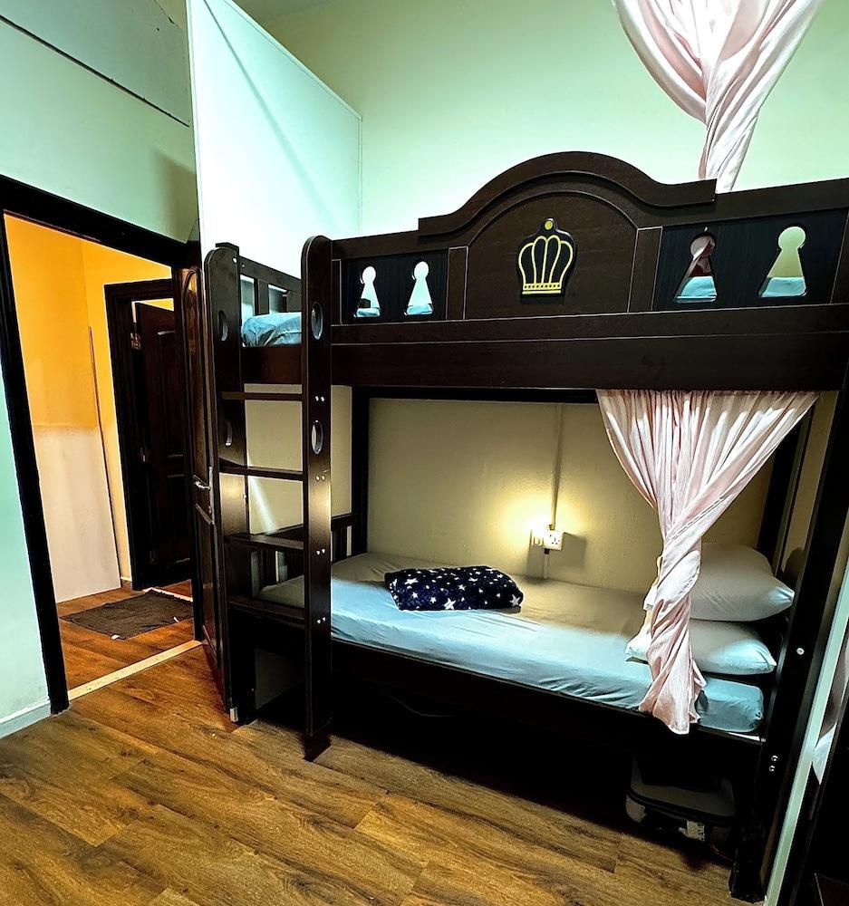 Happy Hostel Dubai Room Type - Standard Shared Dormitory, Men only, City View Happy Hostel Dubai Room Type - Standard Shared Dormitory, Men only, City View