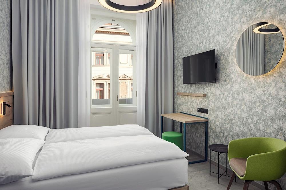 EA Hotel Moment Self Check-In Room Type - Double Room, Balcony