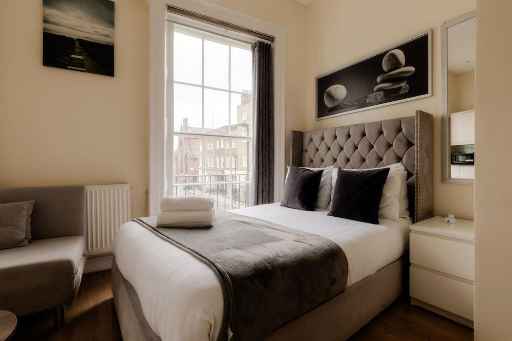 Gloucester Place Studios Room Type - Apartment, Private Bathroom (5)