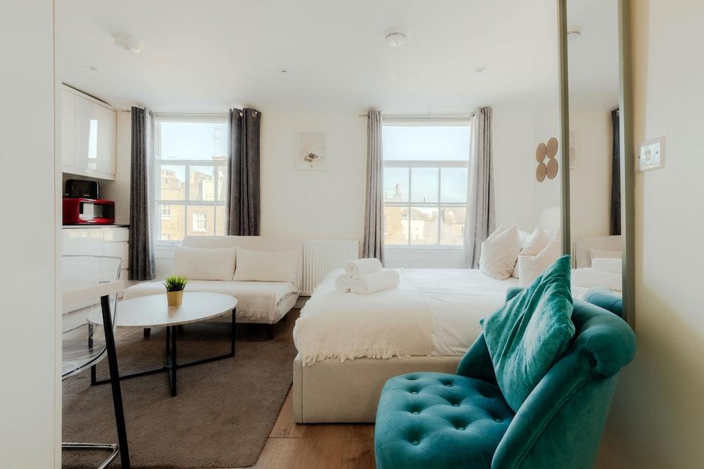 Gloucester Place Studios - Tap to explore photos