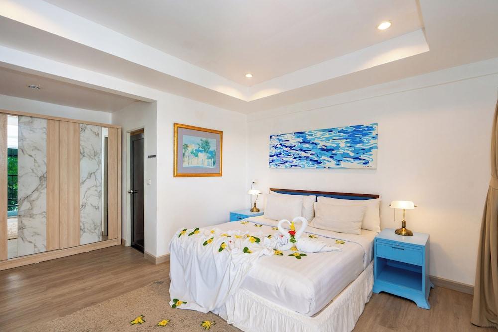 Oceanview Bungalows by EAT, Karon Beach Room Type - Superior Double Room, Sea View