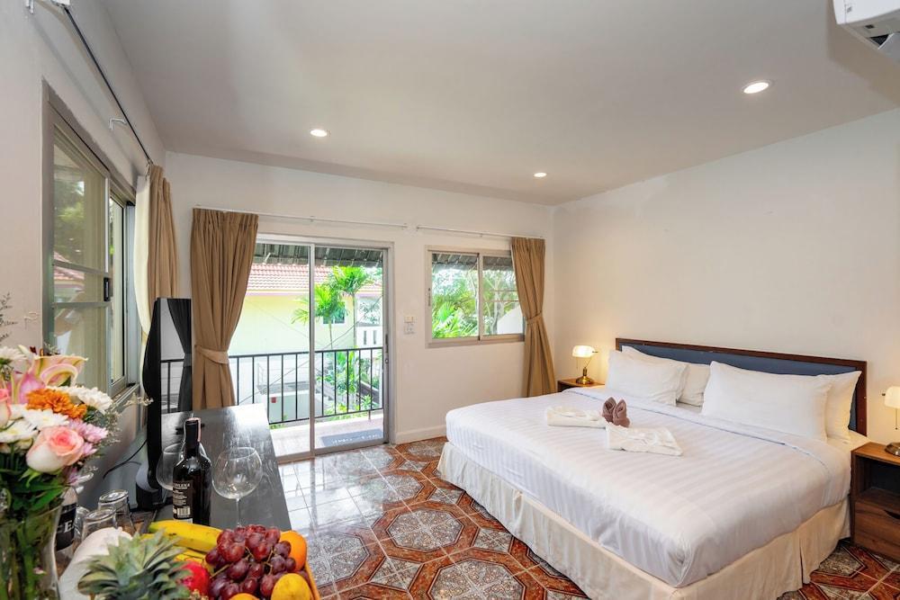 Oceanview Bungalows by EAT, Karon Beach Room Type - Standard Double Room, Partial Ocean View Oceanview Bungalows by EAT, Karon Beach Room Type - Standard Double Room, Partial Ocean View