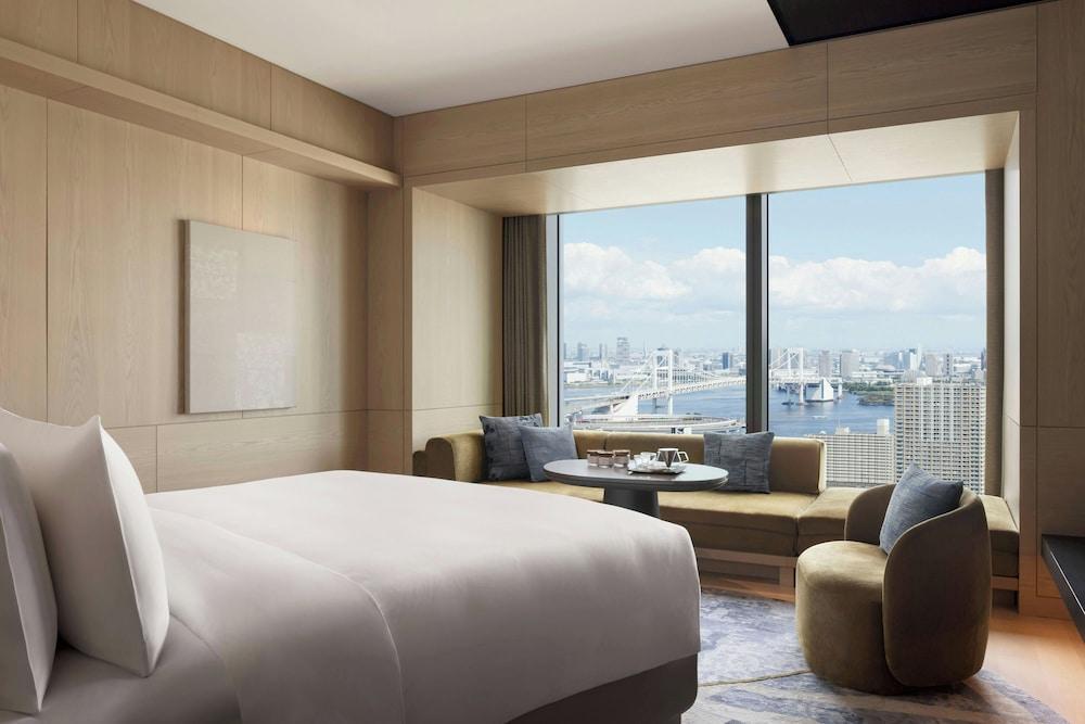 JW Marriott Hotel Tokyo Room Type - Room, 1 King Bed (View)