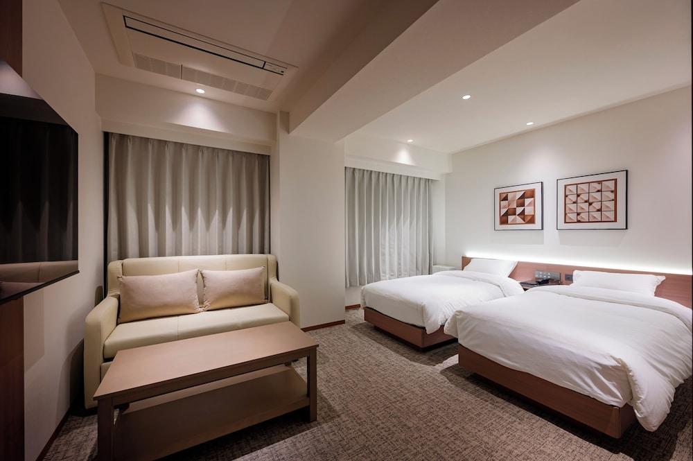 COCOYO HOTEL Otsuka Room Type - Standard Triple Room, Multiple Beds, City View