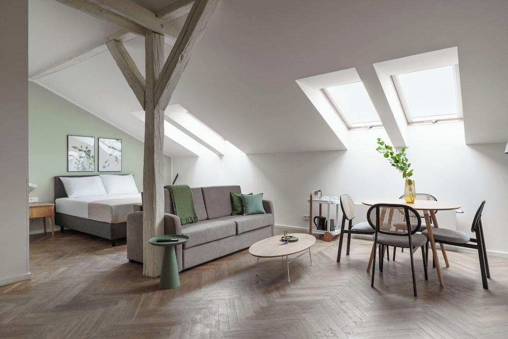 Limehome Prague Halkova