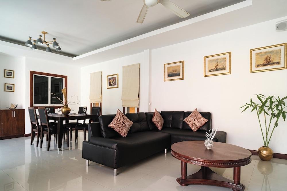 Massarossa Pool Villa Pattaya Room Type - Premium Villa, 3 Bedrooms, Pool View Massarossa Pool Villa Pattaya Room Type - Premium Villa, 3 Bedrooms, Pool View