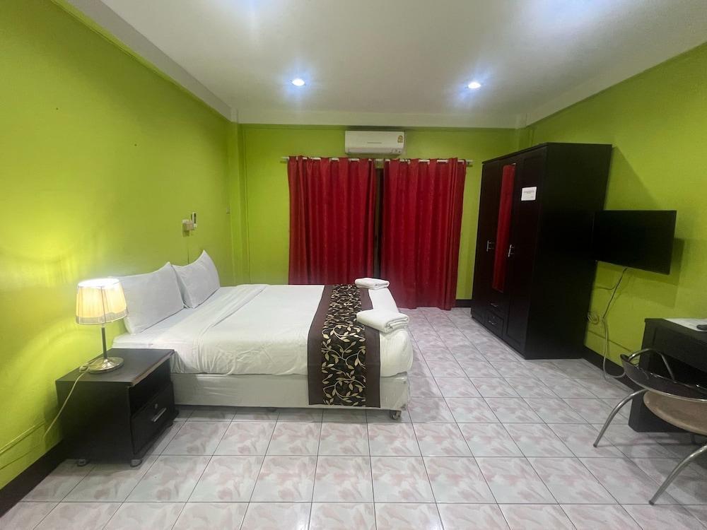 Del Mar By Myrah Room Type - Deluxe Double Room, City View