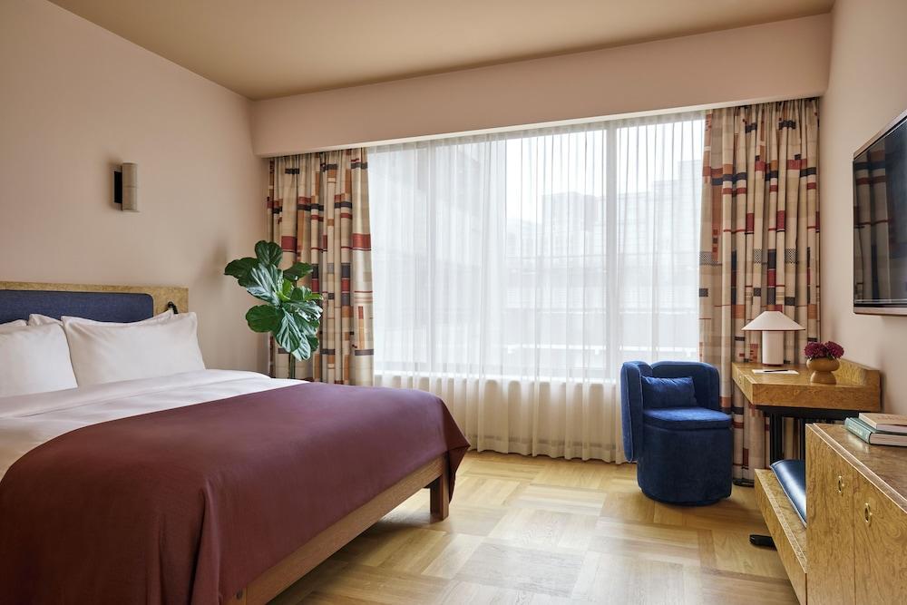 Sir Devonshire Square Hotel, part of Sircle Collection Room Type - Room (Sir Supreme)