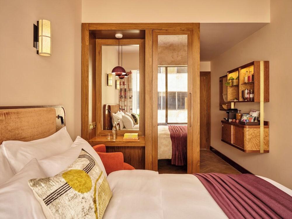 Sir Devonshire Square Hotel, part of Sircle Collection Room Type - Room (Sir Boutique)