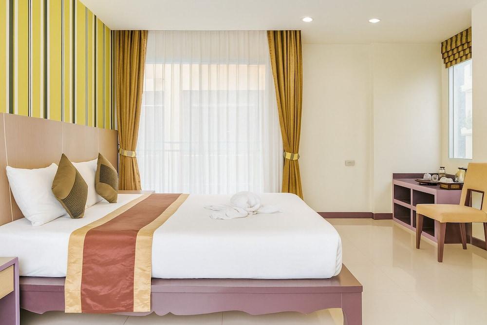 Bellevue Ocean Patong Room Type - Superior Double Room, Balcony