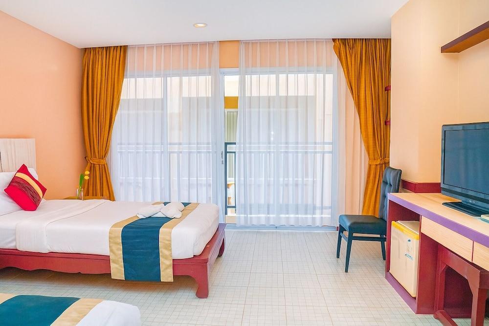 Bellevue Ocean Patong Room Type - Superior Twin Room, Balcony