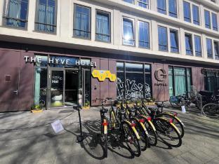 The Hyve Capsule hostel Amsterdam - Tap to explore photos