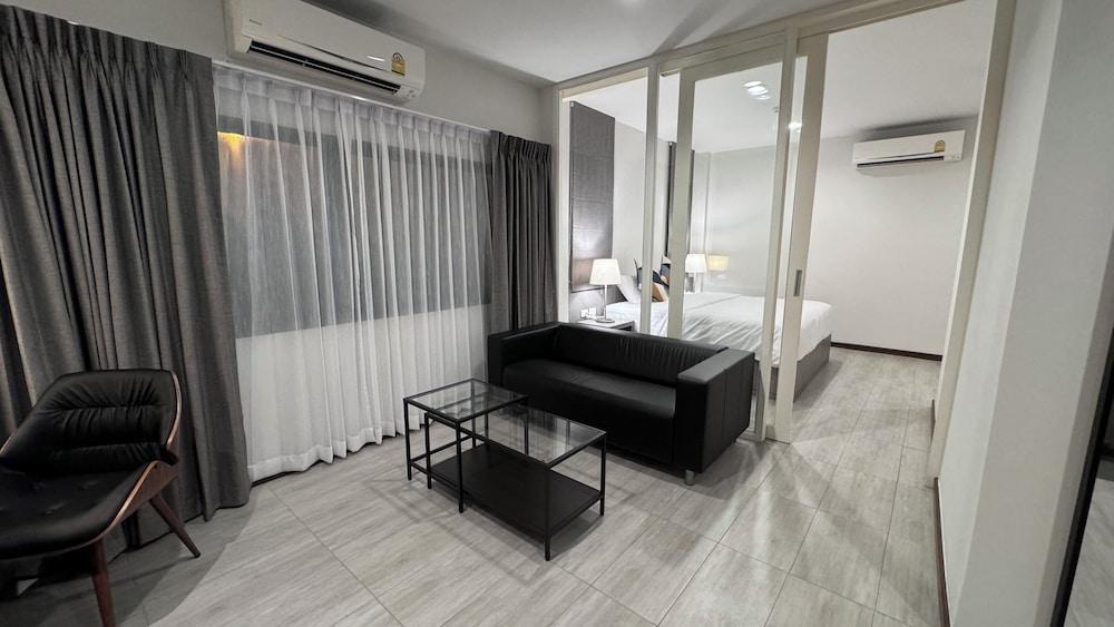 The Kite Hotel Bangkok Room Type - Suite