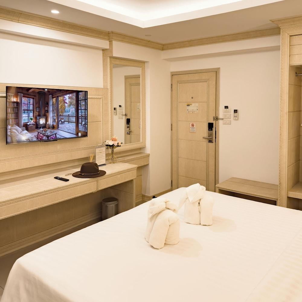 Golden Empire Suvarnabhumi Hotel Room Type - Superior Double Room