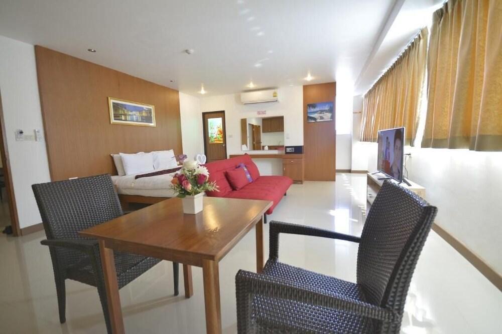 Patong Expat Hotel Room Type - City Suite, City View