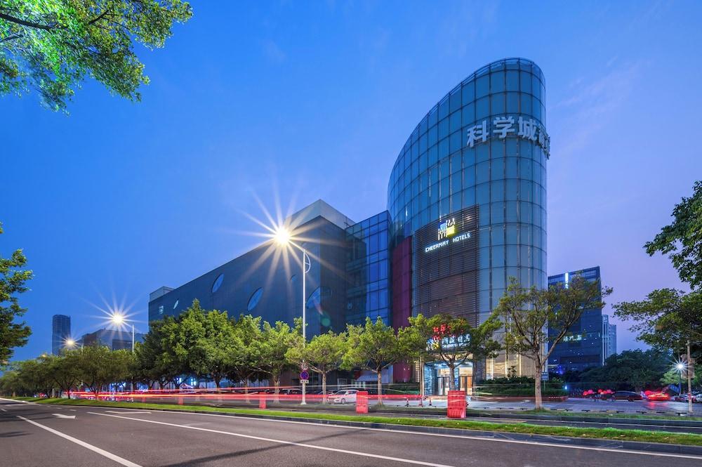 Trendy Romantic Hotel Guangzhou Baoneng - Tap to explore photos