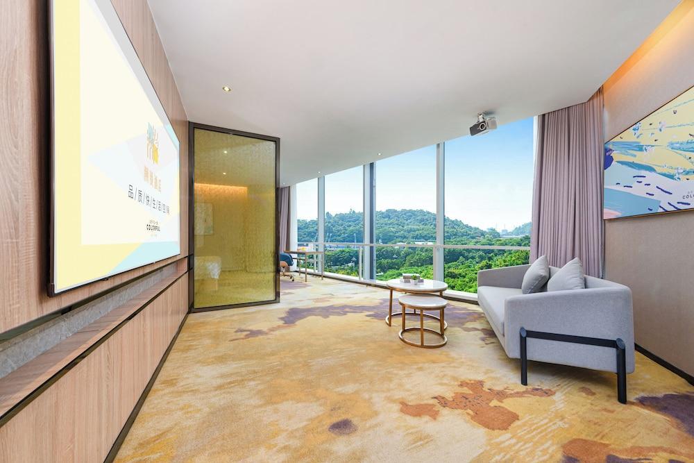 Trendy Romantic Hotel Guangzhou Baoneng - Tap to explore photos