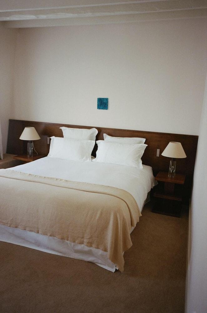 Hotel Massé Room Type - Deluxe Room