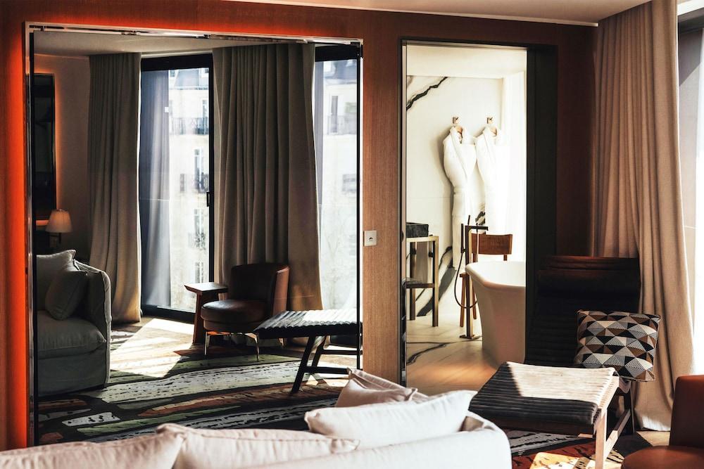 Sax Paris, LXR Hotels & Resorts Room Type - Junior Suite, 1 King Bed