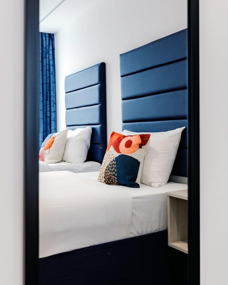 Upper Berkeley Hotel Room Type - Twin Room, Ensuite, City View