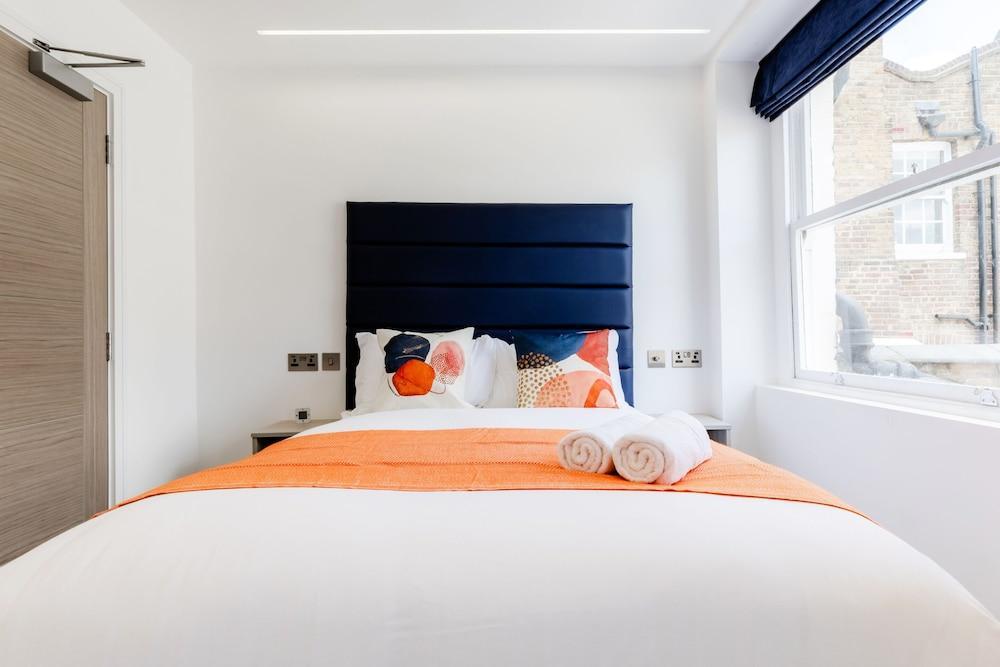 Upper Berkeley Hotel