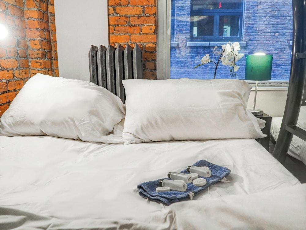 Iconic Hotel Room Type - Design Studio