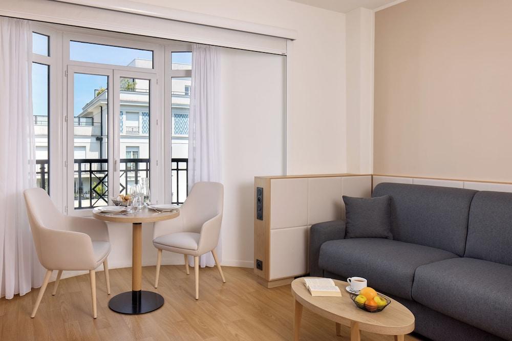 Quality Aparthotel Val d'Europe - Tap to explore photos